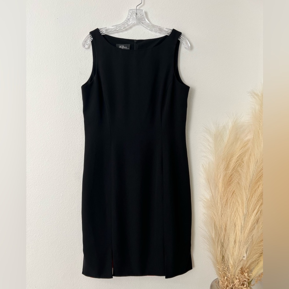 Black AGB Women’s Midi Dress With Red Pleat